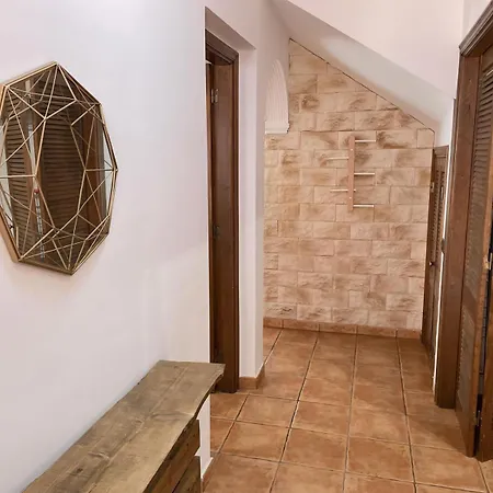 Marysol Villa *